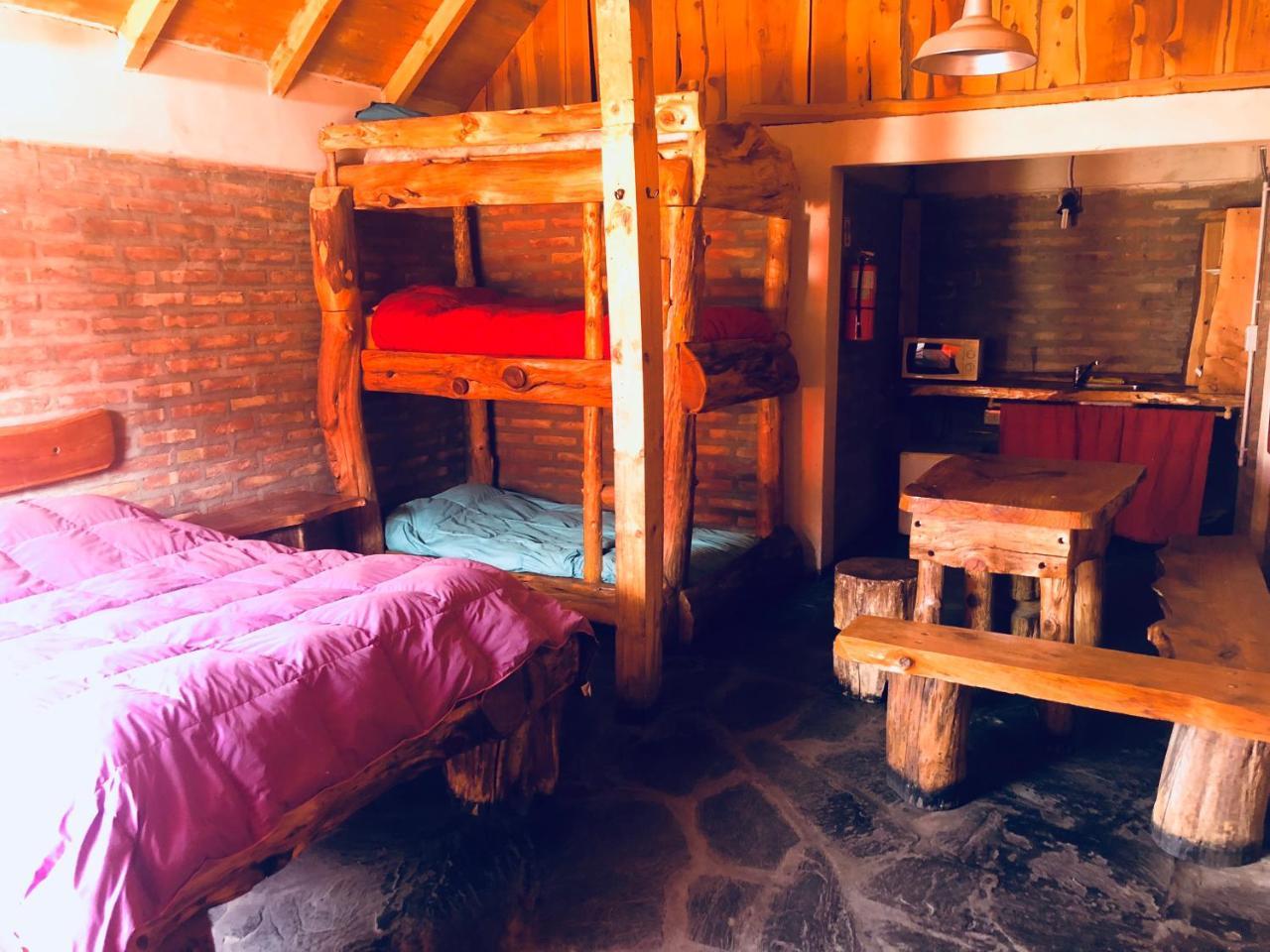 Хостел Cabanas Pehuenia Ель-Больсон Екстер'єр фото